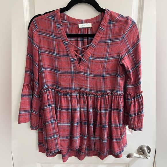 Grace & Lace women’s peplum flannel top - Picture 1 of 3